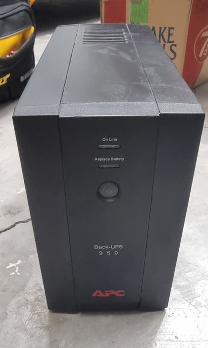 Ups Apc back-ups 950ui