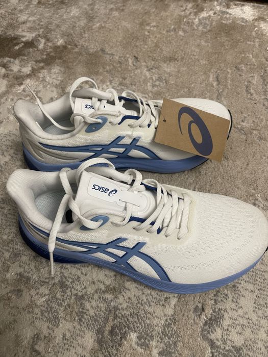 Кроссовки Asics GT2000 12