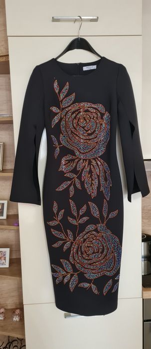 Офциална рокля с рязан ръкав