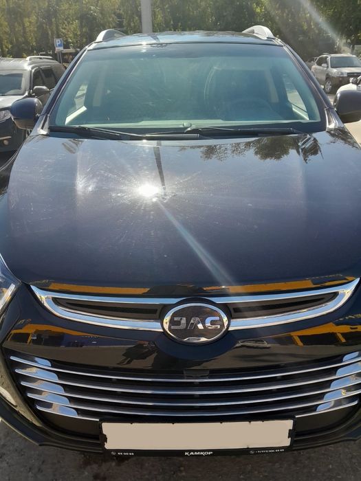 Продам кроссовер JAK S5