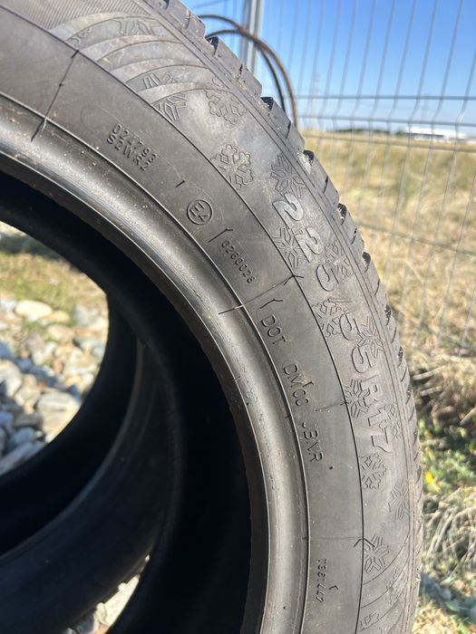 Vand 2 anvelope M+S Dunlop 225/55/R17
