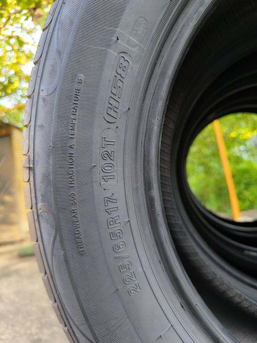 Продам комплект Новой летней резины R17