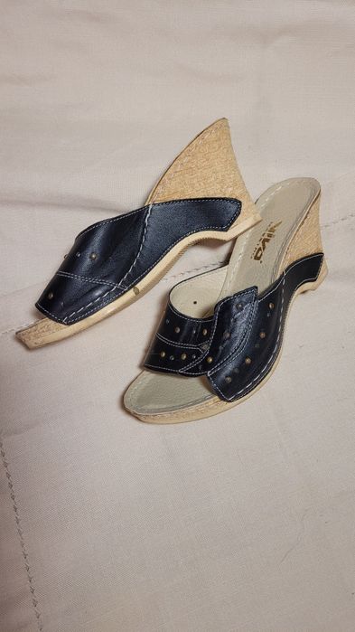 Туфельки на высоком каблуке