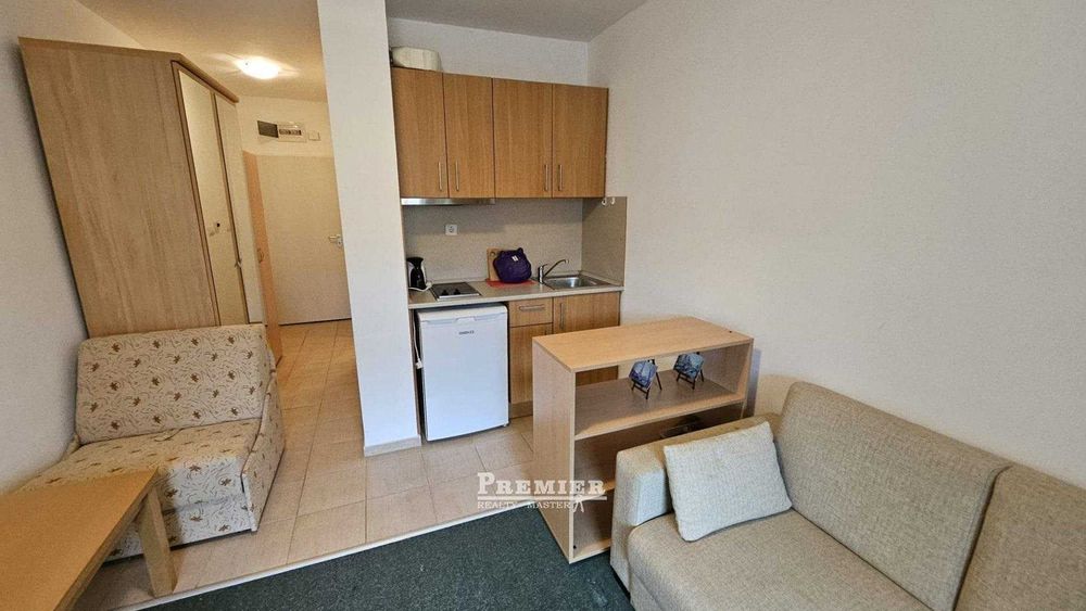 Студио на първа линия в Ахелой