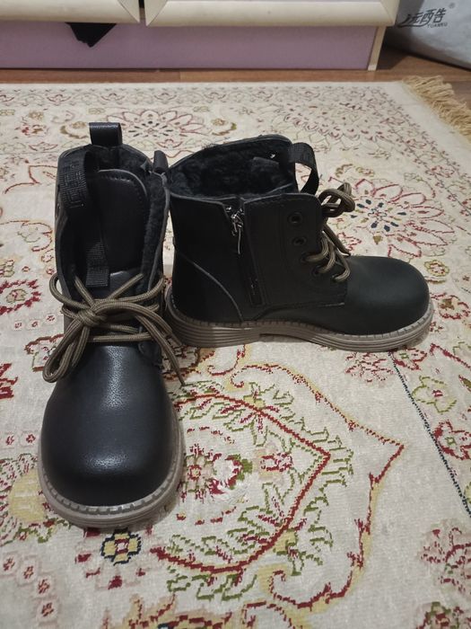 Продам женскую обувь