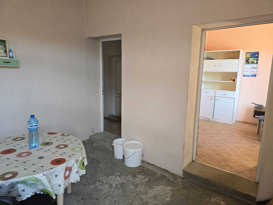 Имот за производство или складова база 2 имота в с. Церова кория