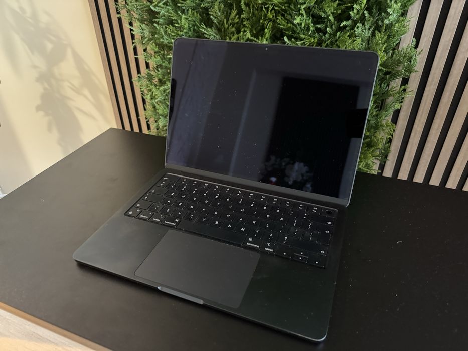 MacBook Air M2, 13”