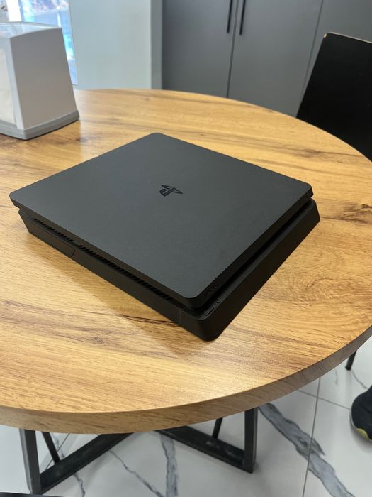 PlayStation 4 500 GB