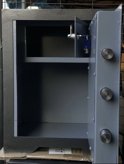 Temir seyf | Uy va ofis uchun | Qalin metall | Yetkazib berish mavjud