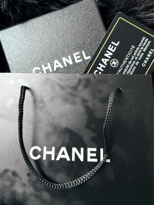 Chanel обици с кутия