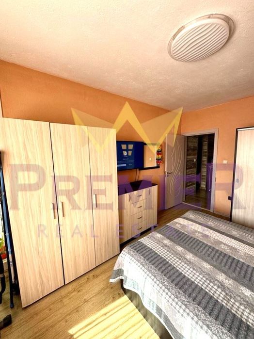 Продава се Тристаен апартамент в Добрич, Център - 90 кв.м за 652 €/кв.м - Снимка #3