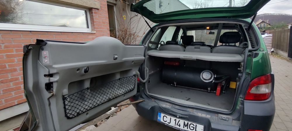 RENAULT Scenic RX4 2000 — imagine 4