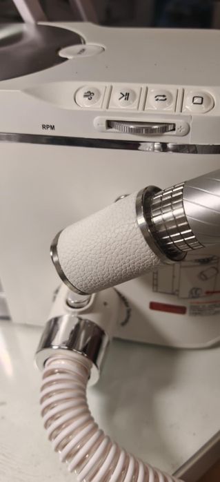 Най-новата комбинирана машина за маникюр и педикюр