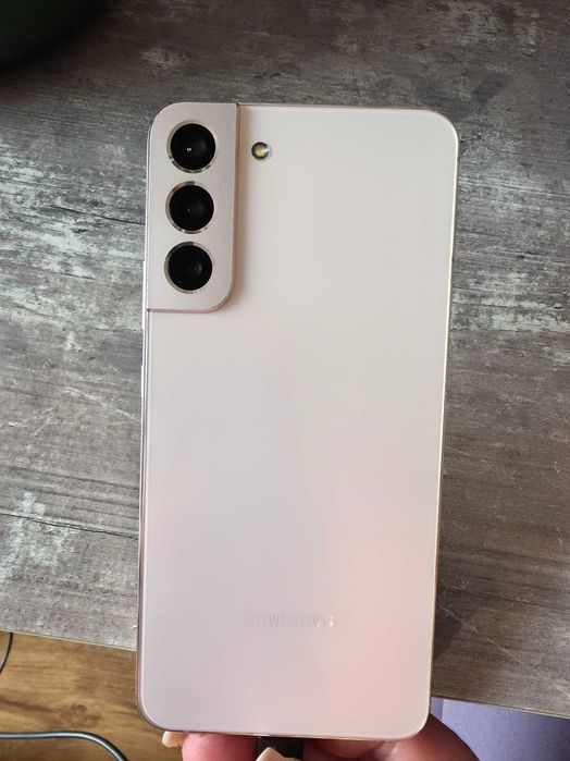 Телефон Samsung S22+
