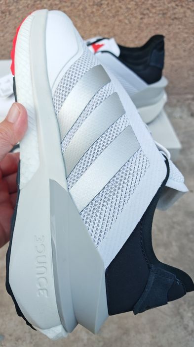 Adidas mărimea 46 boost