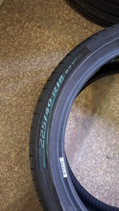 2бр летни гуми Pirelli P Zero 225 40 18