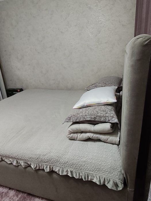 Продам двухспальную кровать 200×180