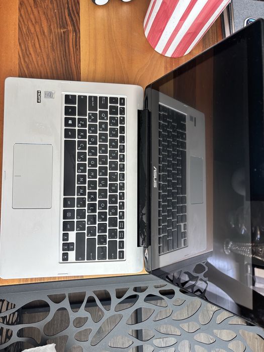 Лаптоп ASUS Transformer Book Flip TP300LA 13.3” Touchscreen