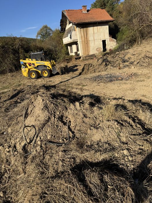 Услуги с Мини Багер,Бобкат,Тристранен самосвал,Пътна помощ.
