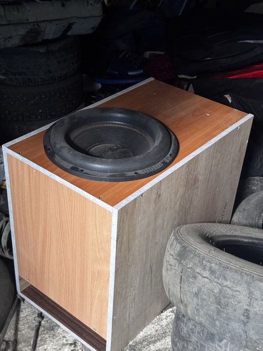 Продам саб phoenix 15