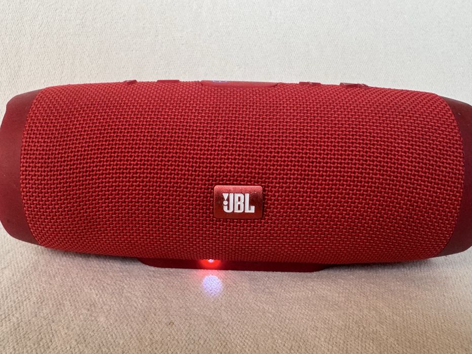 Преносима bluetooth тонколона JBL CHARGE 3