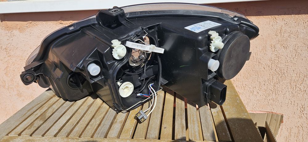 Vand far dreapta Seat Leon 1P nou