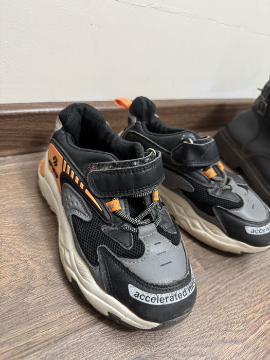 Отдам кроссовки на мальчика