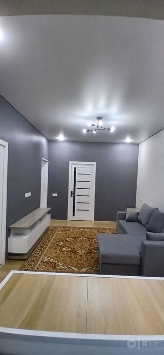 Продаётся двухкомнатная на м-в Феруза