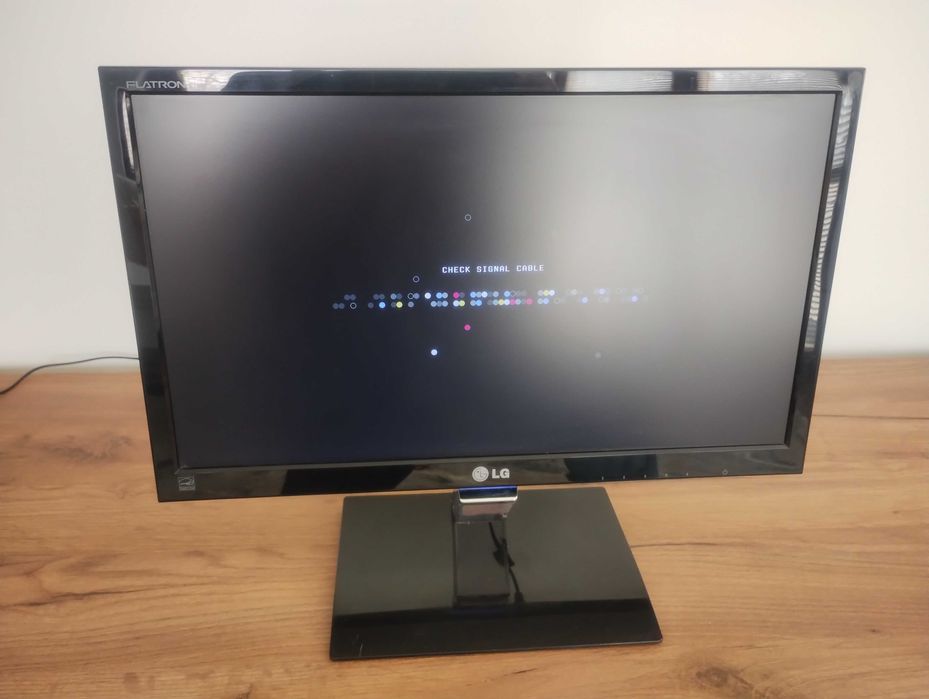 Монитор LG E1960S-PN