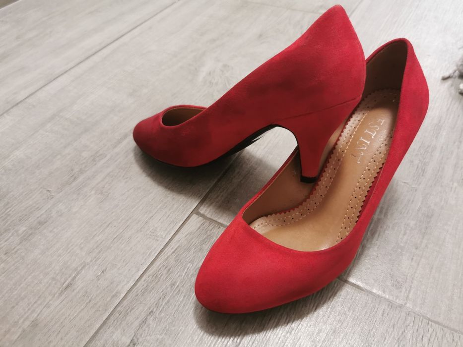 Pantofi cu toc dama