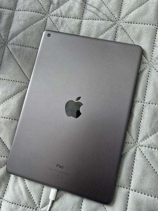 Tableta Apple Ipad 9th Generation A2602 (2024)- 100% battery health pt piese