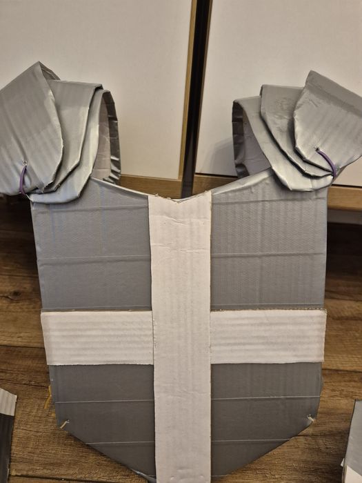Costum materiale reciclabile copil pentru gradinita - armura soldat
