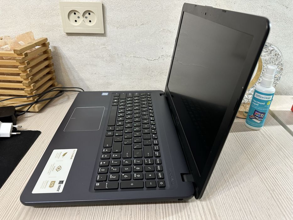 Ноутбук Asus X543UA