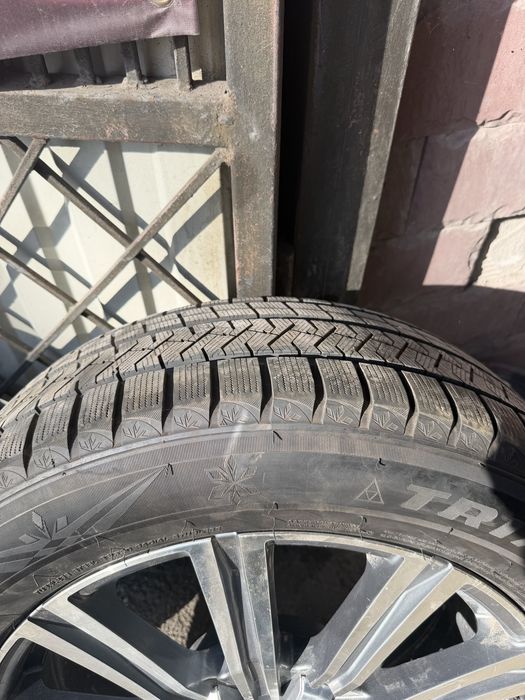 Lx570 285/50 R20