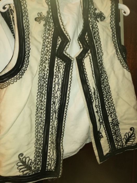 Ilice tradiționale și cămăși tradiționale