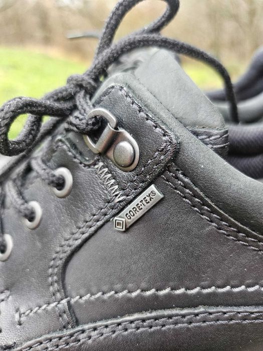 Ecco нови кожени обувки 40