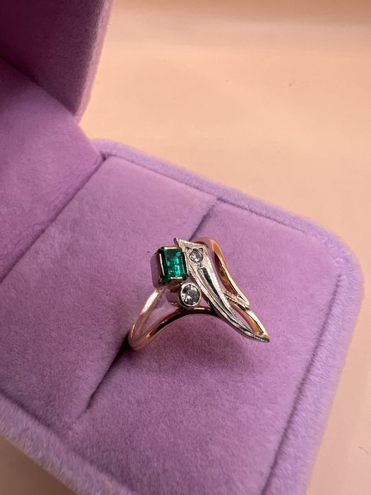 Продам золотое кольцо.