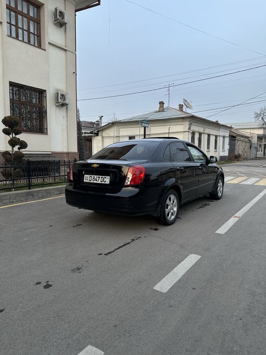 Чёрная Gentra срочна