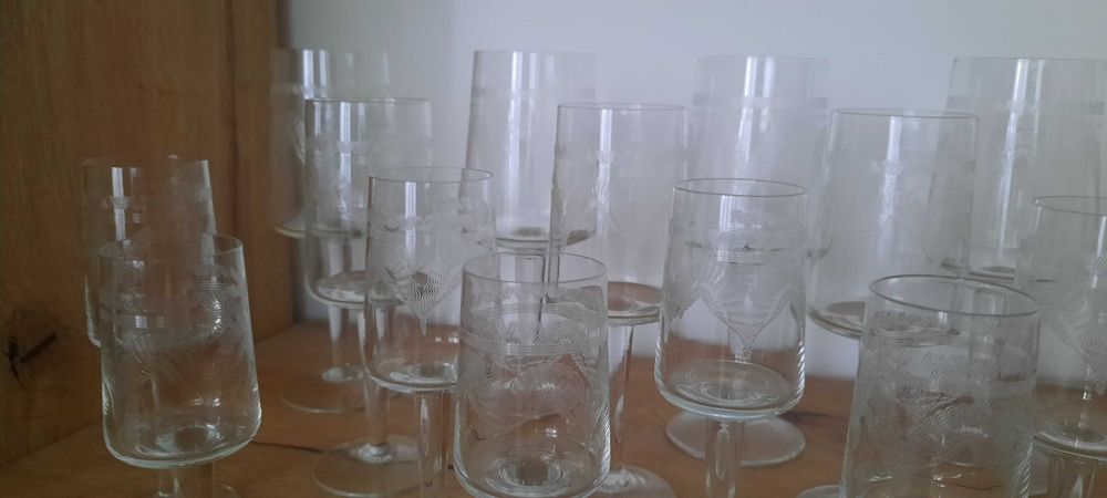 Set de pahare fine de cristal pentru 6 persoane, 4 dimensiuni
