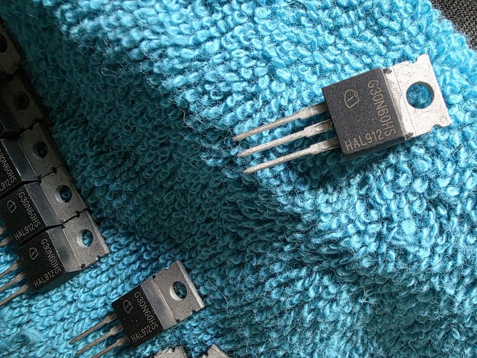 Tranzistor G30N60Hs  Hal912