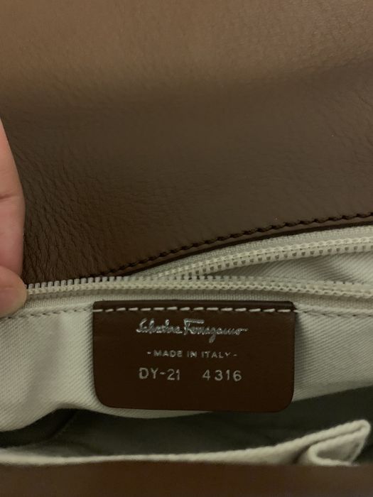 Geanta de piele “Salvatore Ferragamo”