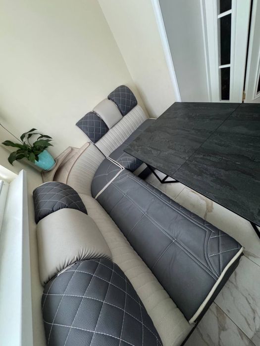 Уголок мягкий для кухни со столом