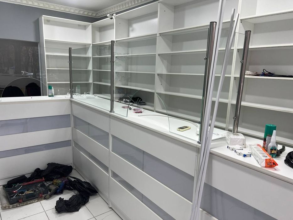 Мебель, для магазинов и аптеки