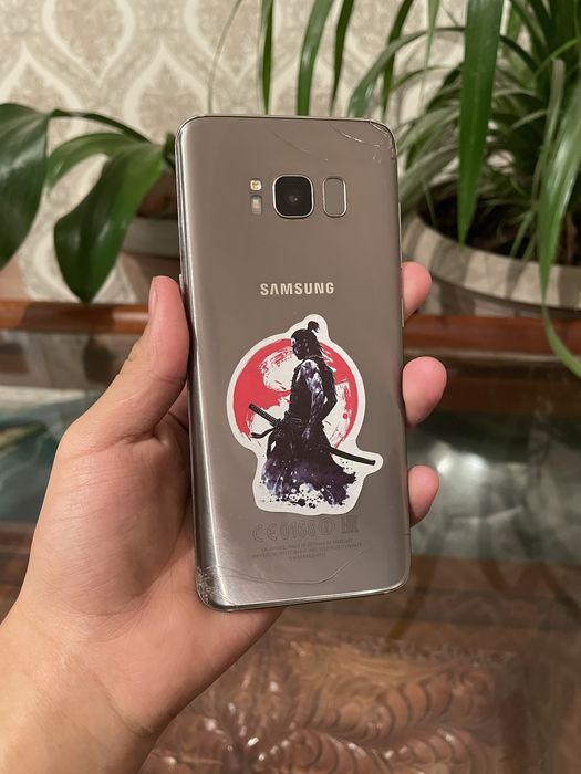 Samsung s8 64gb.