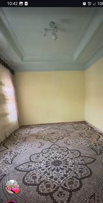 Ховли сотилади..