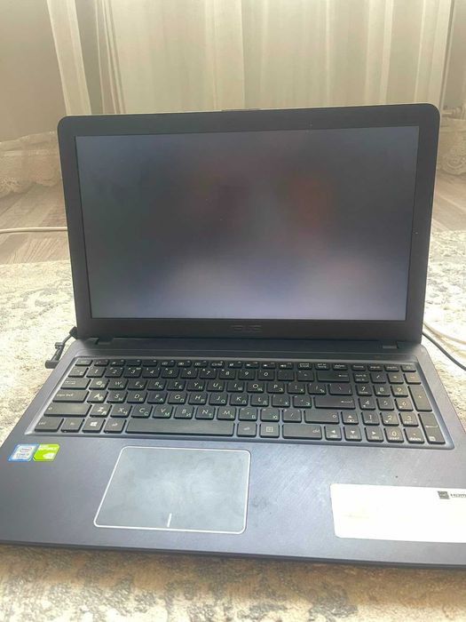 ноутбук ASUS VivoBook