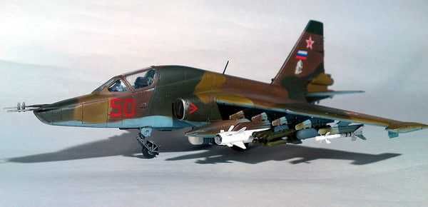 Сборная модель самолета Су-39 (Звезда, 1/72)