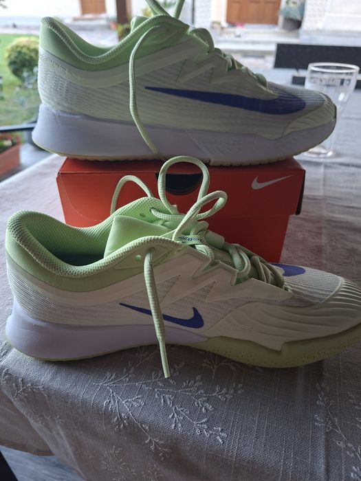 Adidași  tenis Nike