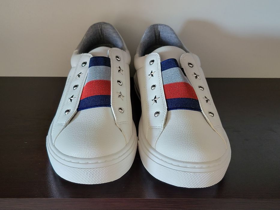 Tommy Hilfiger Low Cut Sneaker 39номер 25см Стелка Нови с Кутия
