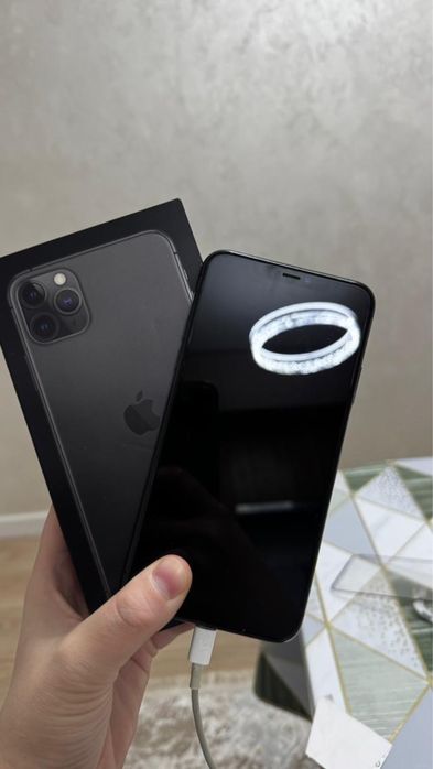 Продам срочно Айфон Iphone 11 pro max